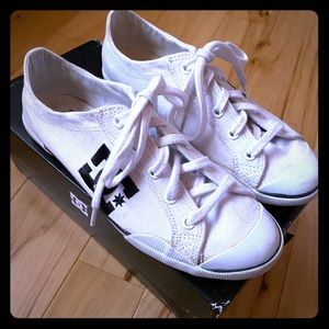 DC SHOES LOW TOP TRAINING SHOE